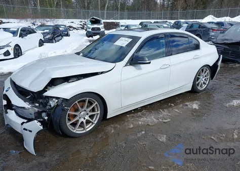 2013 BMW 328I xDrive z USA, uszkodzony, nr VIN WBA3B3G54DNP38397